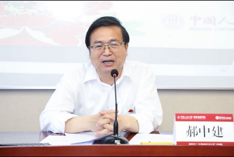 走进人民大学1.jpg
